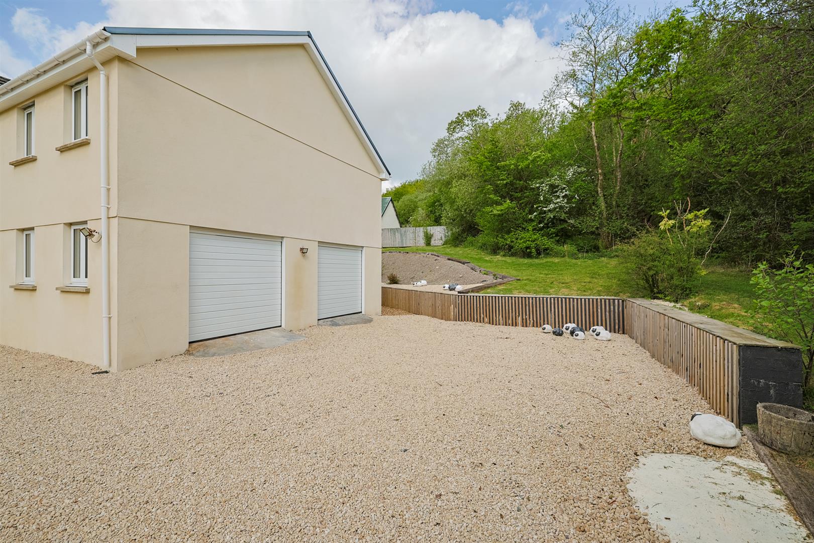Pant Y Meillion, Llandeilo Road, Gorslas, Llanelli, SA14 7LR